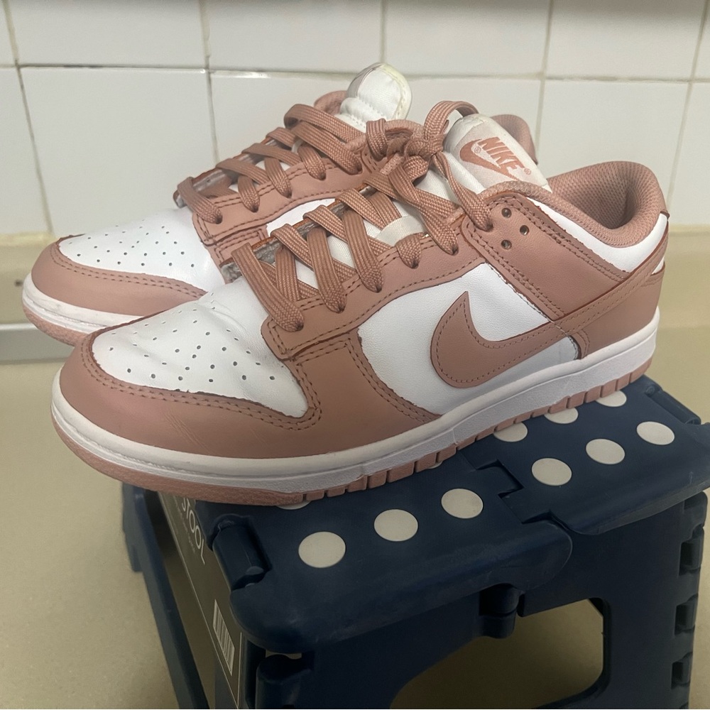 Wmns Dunk Low 'Rose Whisper (used)